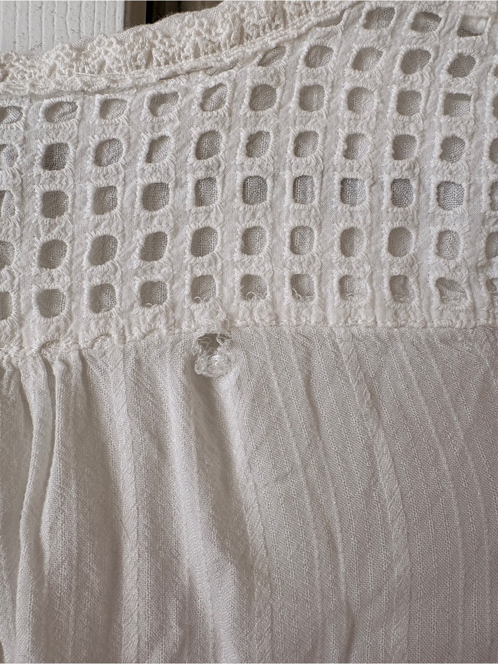 Knox Rose White Cotton Embroidered Peasant Blouse with Tassels - Picture 4 of 4